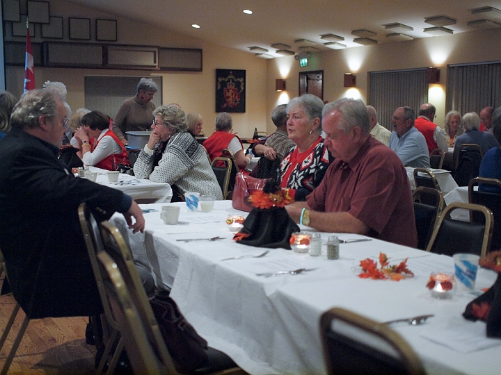 PA156410.jpg - Auction 2009