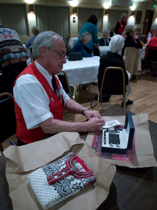 Auction2011-12.jpg - Parcel Post Auction